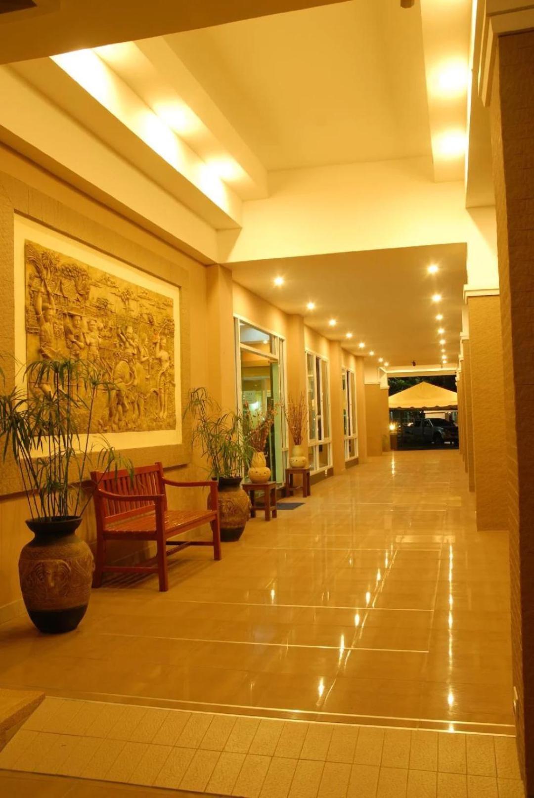 Tonwa Resort Hotel Khon Kaen Exterior foto
